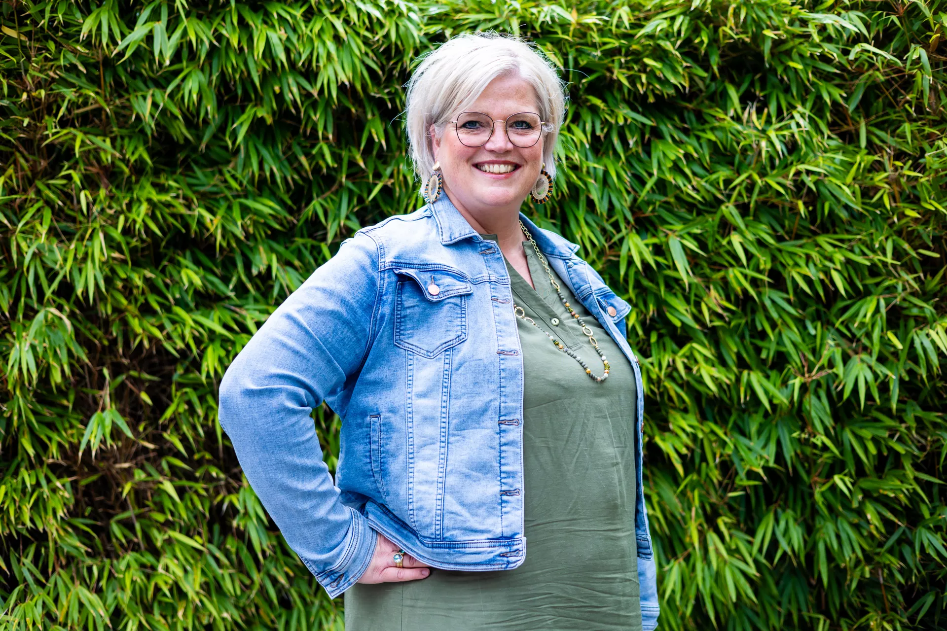 Yvonne in het groen